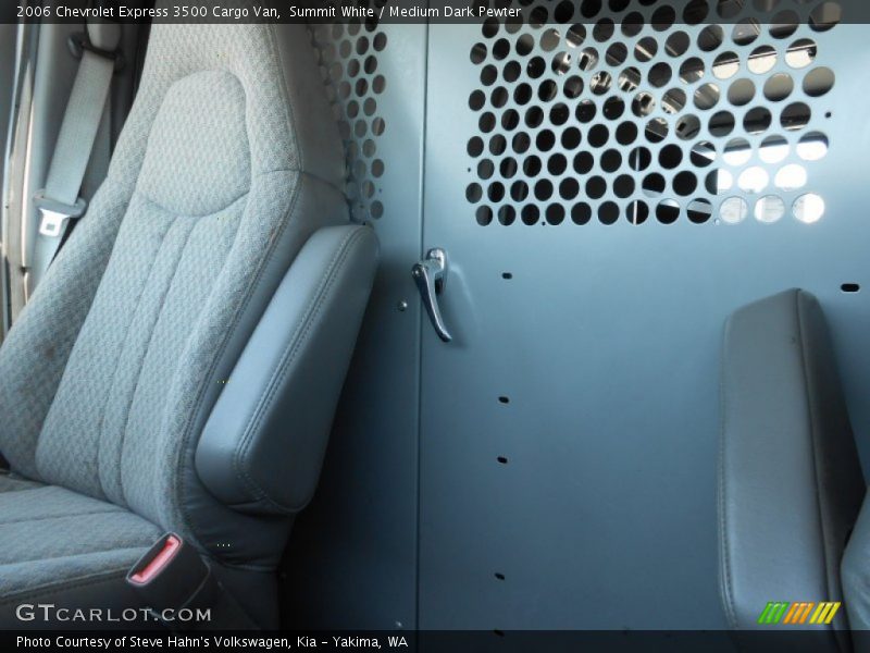 Summit White / Medium Dark Pewter 2006 Chevrolet Express 3500 Cargo Van