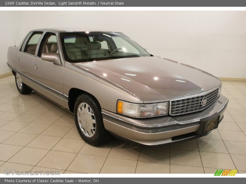 Light Sandrift Metallic / Neutral Shale 1996 Cadillac DeVille Sedan