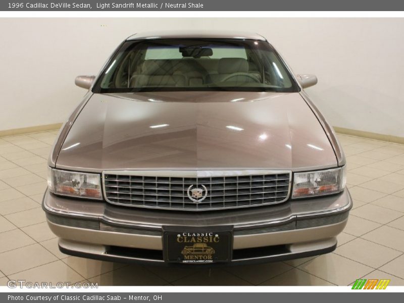 Light Sandrift Metallic / Neutral Shale 1996 Cadillac DeVille Sedan