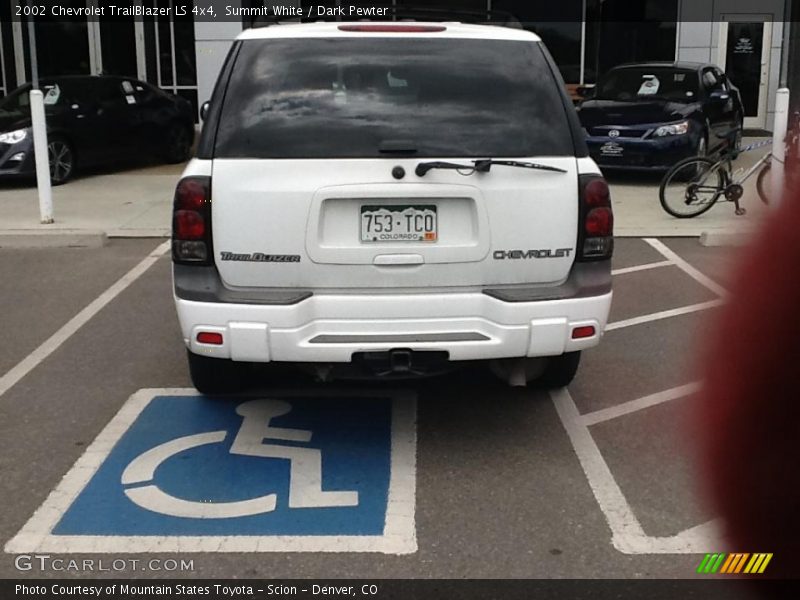 Summit White / Dark Pewter 2002 Chevrolet TrailBlazer LS 4x4