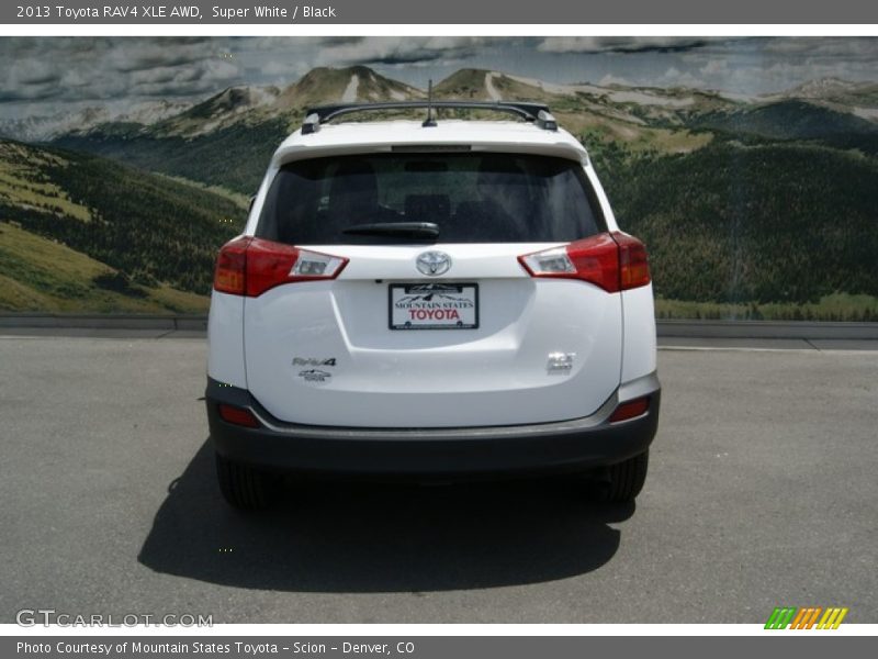 Super White / Black 2013 Toyota RAV4 XLE AWD