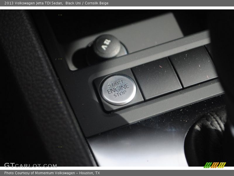 Black Uni / Cornsilk Beige 2013 Volkswagen Jetta TDI Sedan