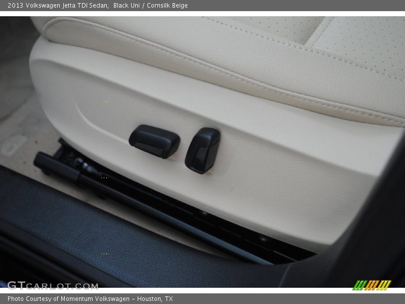 Black Uni / Cornsilk Beige 2013 Volkswagen Jetta TDI Sedan