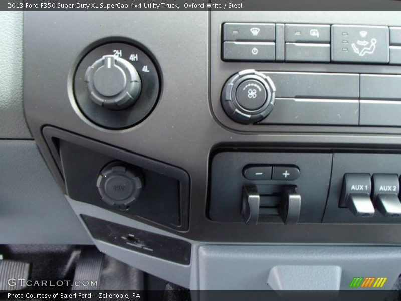 Oxford White / Steel 2013 Ford F350 Super Duty XL SuperCab 4x4 Utility Truck
