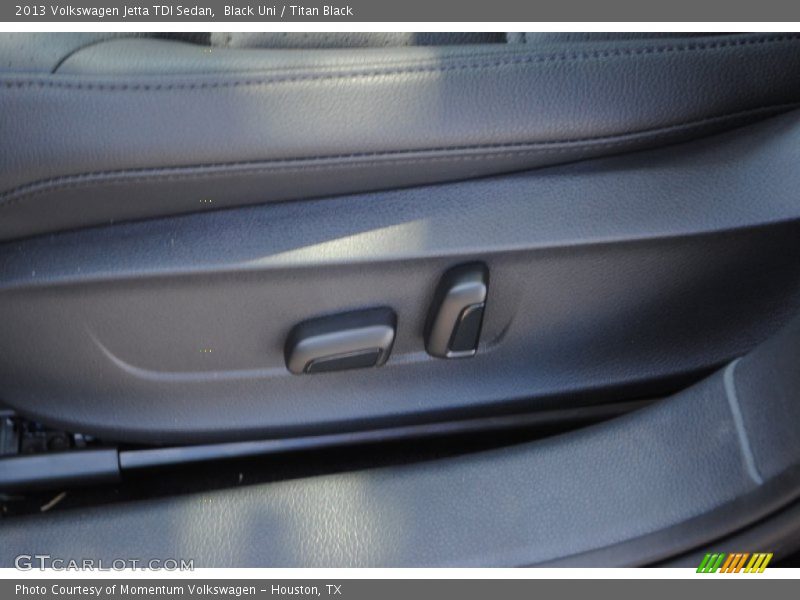 Black Uni / Titan Black 2013 Volkswagen Jetta TDI Sedan