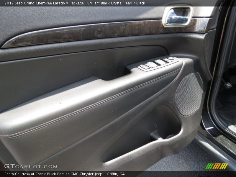 Brilliant Black Crystal Pearl / Black 2012 Jeep Grand Cherokee Laredo X Package