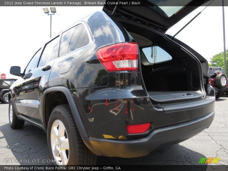 Brilliant Black Crystal Pearl / Black 2012 Jeep Grand Cherokee Laredo X Package