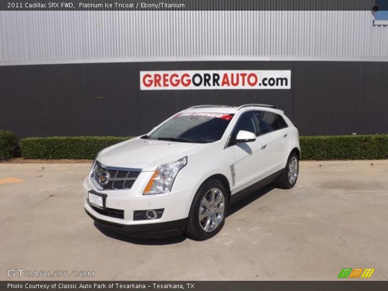 Platinum Ice Tricoat / Ebony/Titanium 2011 Cadillac SRX FWD