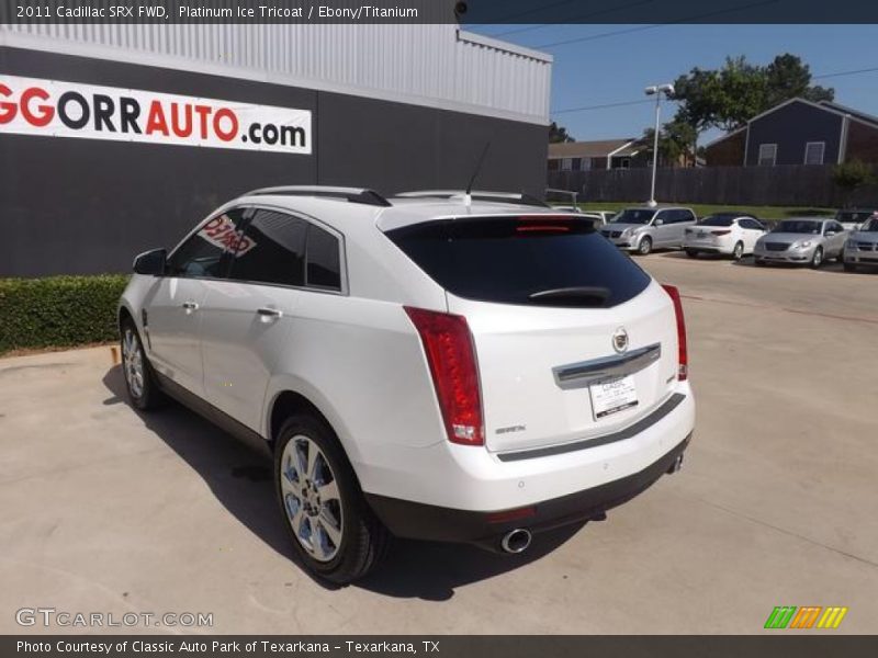 Platinum Ice Tricoat / Ebony/Titanium 2011 Cadillac SRX FWD