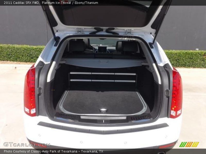 Platinum Ice Tricoat / Ebony/Titanium 2011 Cadillac SRX FWD
