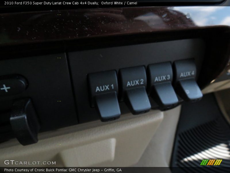 Oxford White / Camel 2010 Ford F350 Super Duty Lariat Crew Cab 4x4 Dually