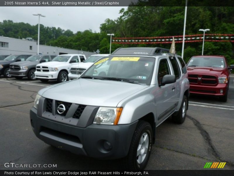 Silver Lightning Metallic / Steel/Graphite 2005 Nissan Xterra S 4x4