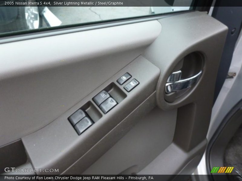 Silver Lightning Metallic / Steel/Graphite 2005 Nissan Xterra S 4x4