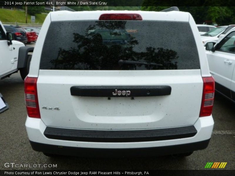 Bright White / Dark Slate Gray 2014 Jeep Patriot Sport 4x4