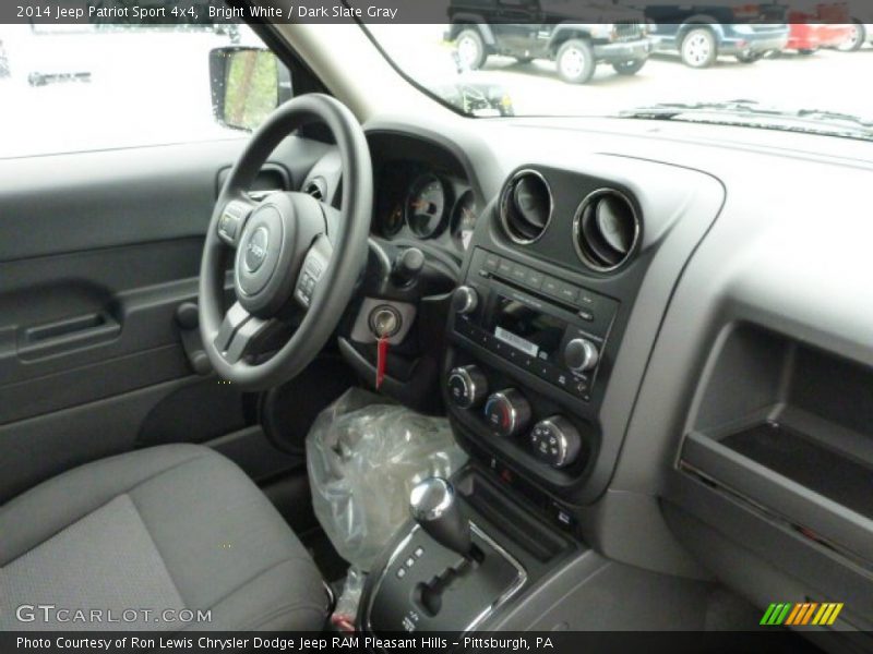 Bright White / Dark Slate Gray 2014 Jeep Patriot Sport 4x4