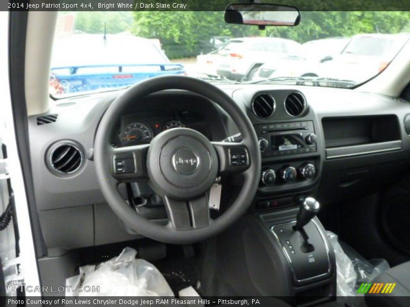 Bright White / Dark Slate Gray 2014 Jeep Patriot Sport 4x4