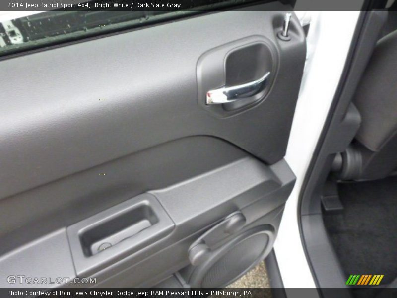 Bright White / Dark Slate Gray 2014 Jeep Patriot Sport 4x4