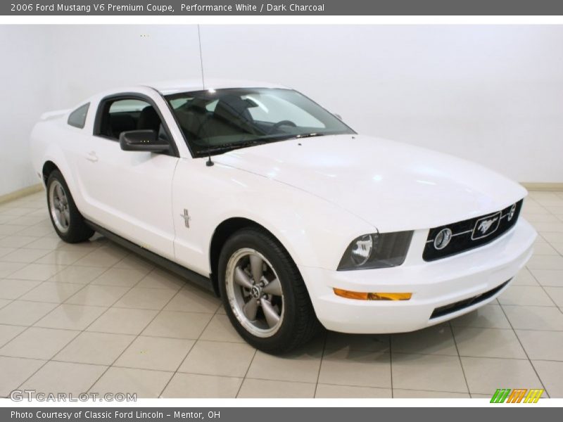 Performance White / Dark Charcoal 2006 Ford Mustang V6 Premium Coupe