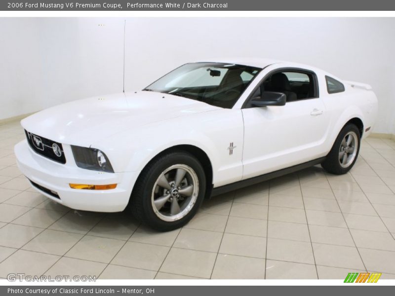 Performance White / Dark Charcoal 2006 Ford Mustang V6 Premium Coupe