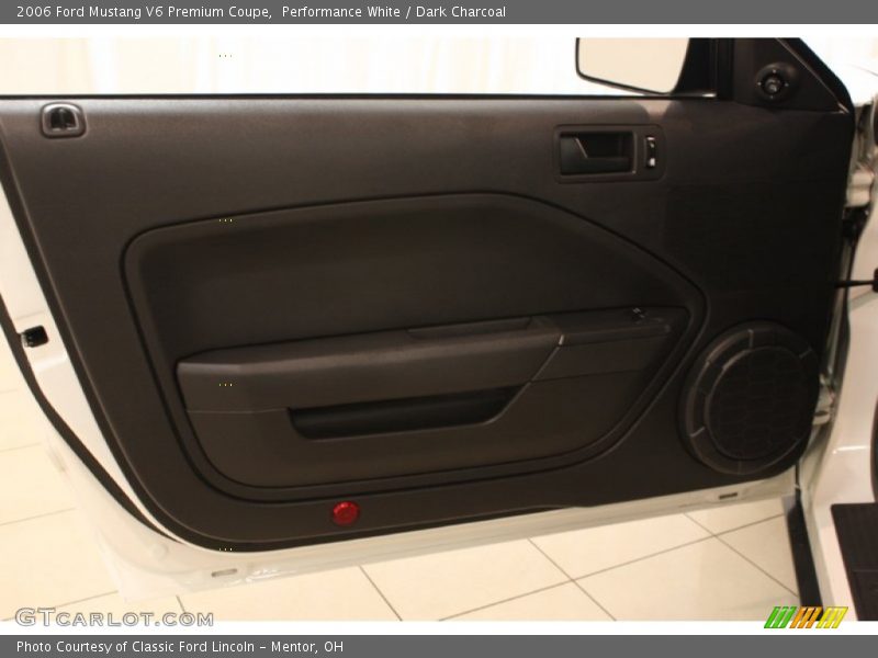 Performance White / Dark Charcoal 2006 Ford Mustang V6 Premium Coupe