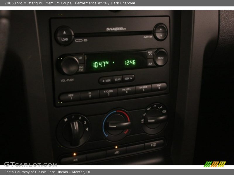 Performance White / Dark Charcoal 2006 Ford Mustang V6 Premium Coupe