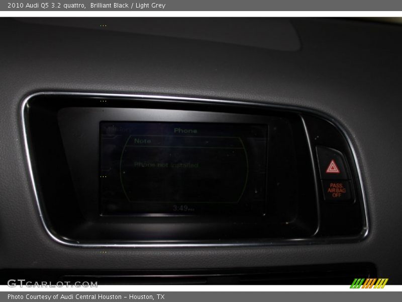 Brilliant Black / Light Grey 2010 Audi Q5 3.2 quattro
