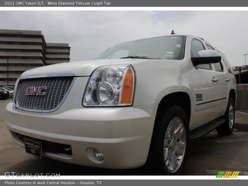 White Diamond Tintcoat / Light Tan 2011 GMC Yukon SLT