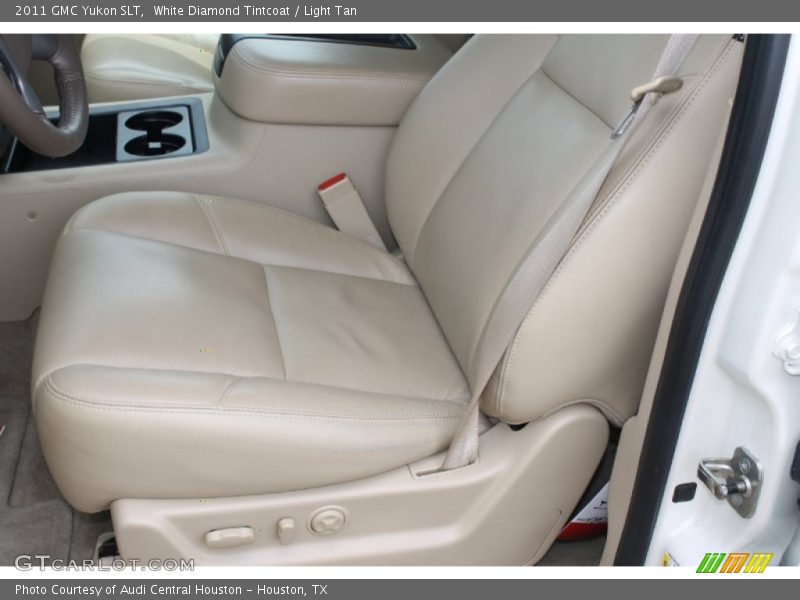 White Diamond Tintcoat / Light Tan 2011 GMC Yukon SLT