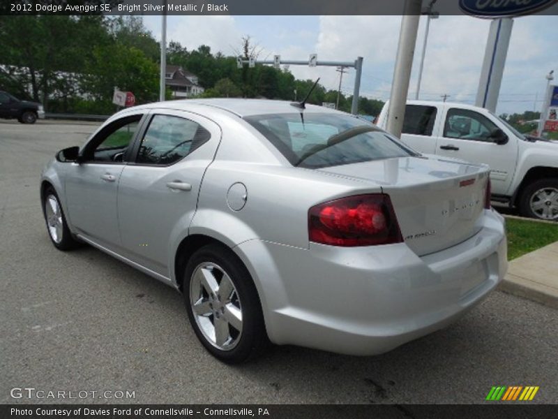 Bright Silver Metallic / Black 2012 Dodge Avenger SE