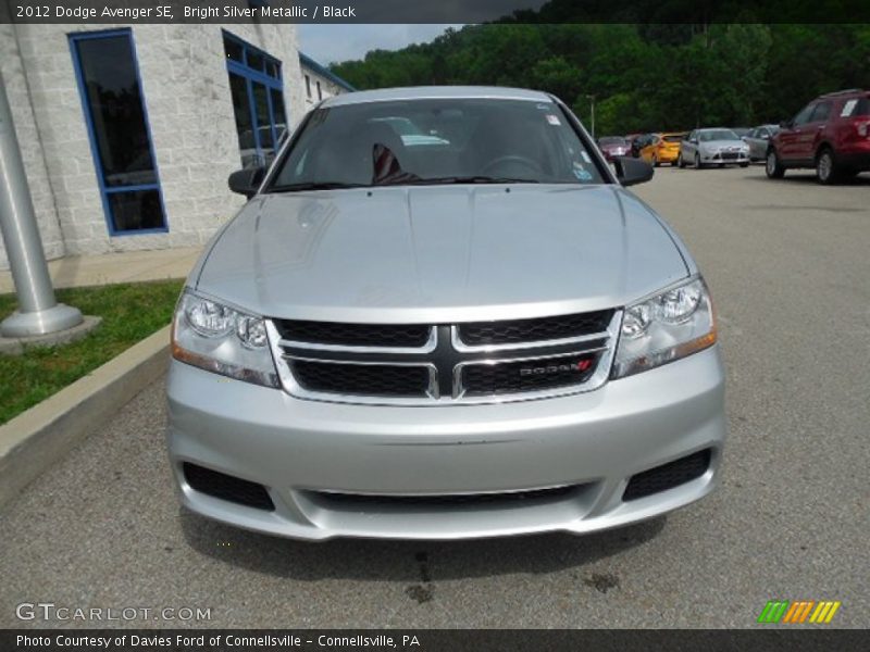 Bright Silver Metallic / Black 2012 Dodge Avenger SE