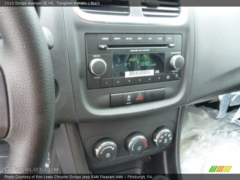 Tungsten Metallic / Black 2013 Dodge Avenger SE V6