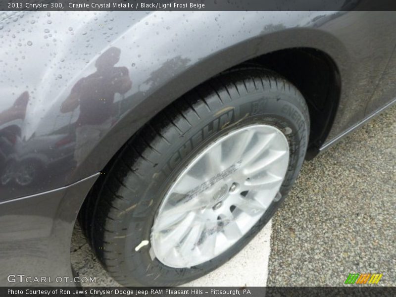 Granite Crystal Metallic / Black/Light Frost Beige 2013 Chrysler 300