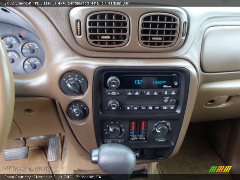 Sandalwood Metallic / Medium Oak 2002 Chevrolet TrailBlazer LT 4x4