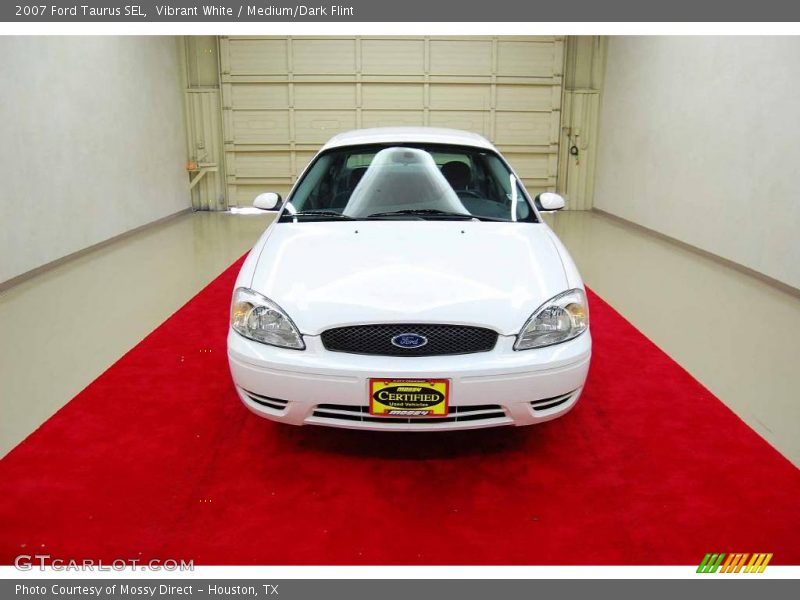Vibrant White / Medium/Dark Flint 2007 Ford Taurus SEL