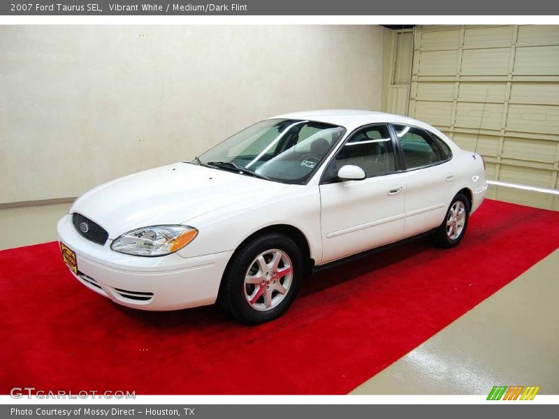 Vibrant White / Medium/Dark Flint 2007 Ford Taurus SEL