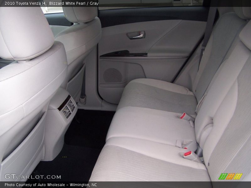 Blizzard White Pearl / Gray 2010 Toyota Venza I4