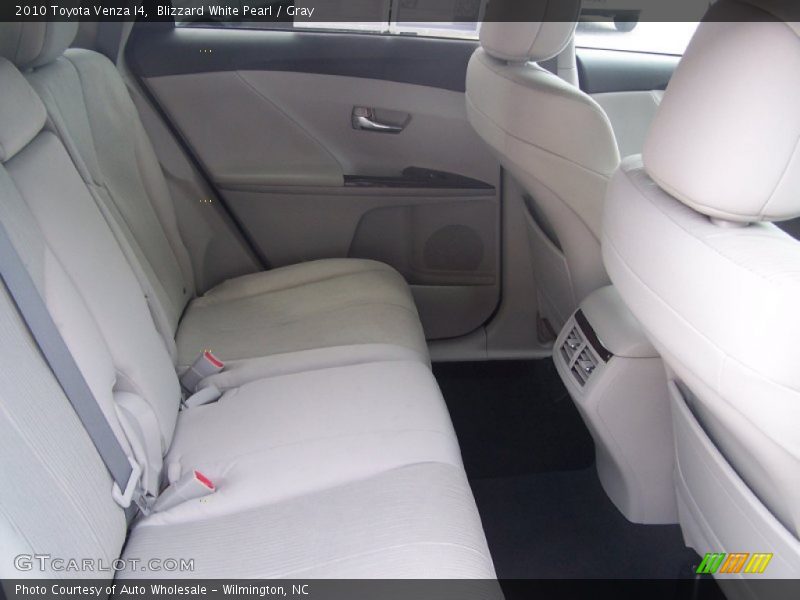 Blizzard White Pearl / Gray 2010 Toyota Venza I4