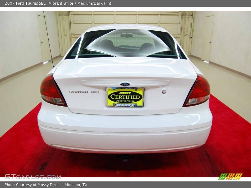 Vibrant White / Medium/Dark Flint 2007 Ford Taurus SEL