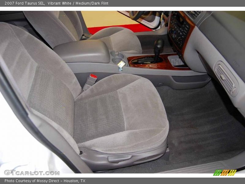 Vibrant White / Medium/Dark Flint 2007 Ford Taurus SEL