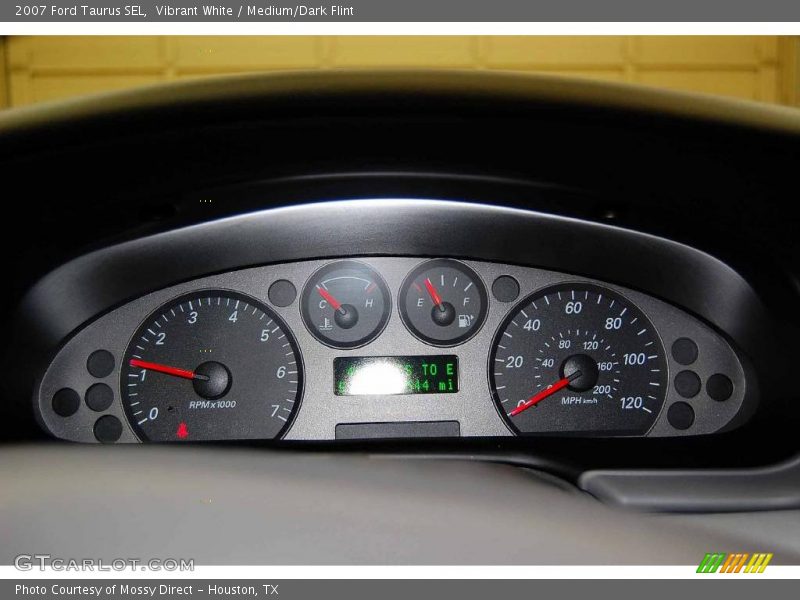 Vibrant White / Medium/Dark Flint 2007 Ford Taurus SEL