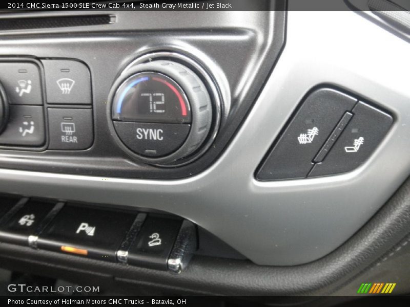 Controls of 2014 Sierra 1500 SLE Crew Cab 4x4