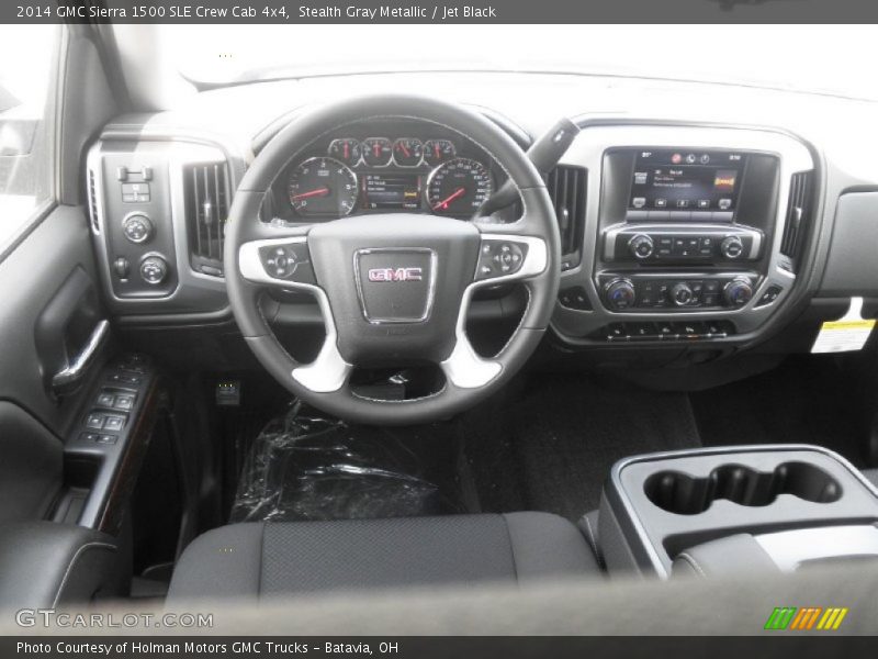 Dashboard of 2014 Sierra 1500 SLE Crew Cab 4x4