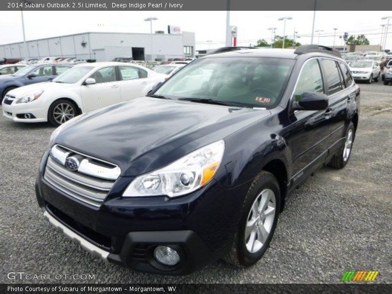 Front 3/4 View of 2014 Outback 2.5i Limited