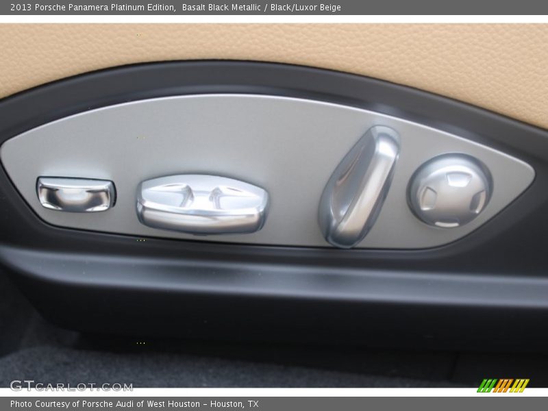 Controls of 2013 Panamera Platinum Edition