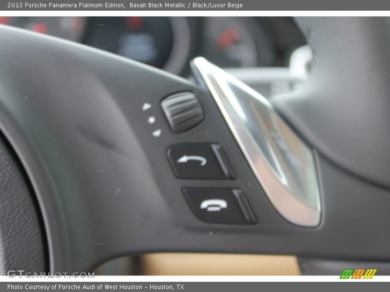 Controls of 2013 Panamera Platinum Edition