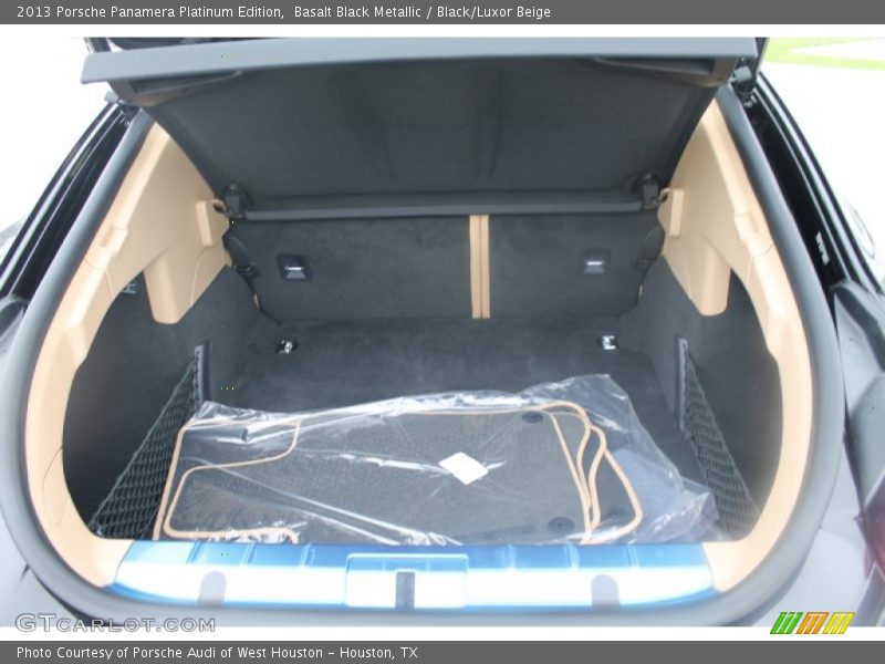  2013 Panamera Platinum Edition Trunk
