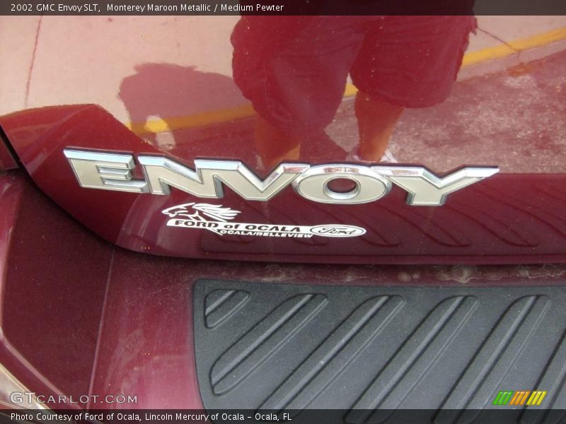 Monterey Maroon Metallic / Medium Pewter 2002 GMC Envoy SLT