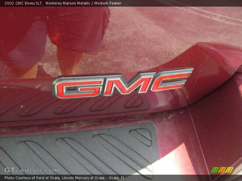 Monterey Maroon Metallic / Medium Pewter 2002 GMC Envoy SLT