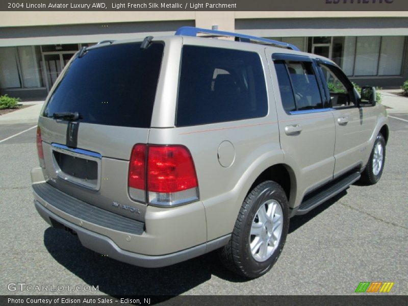 Light French Silk Metallic / Light Parchment 2004 Lincoln Aviator Luxury AWD