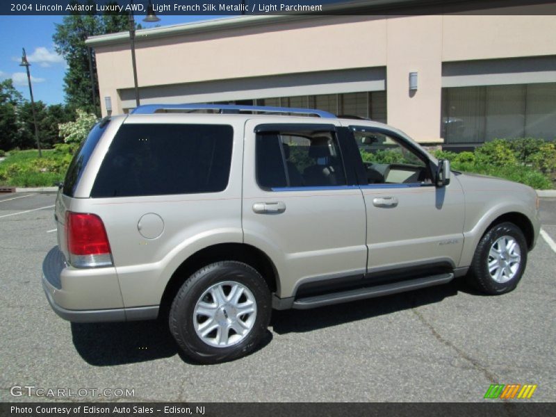 Light French Silk Metallic / Light Parchment 2004 Lincoln Aviator Luxury AWD